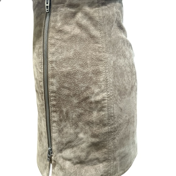 Blank NYC Tan Mini Skirt with Zipper Accents - Picture 4 of 7